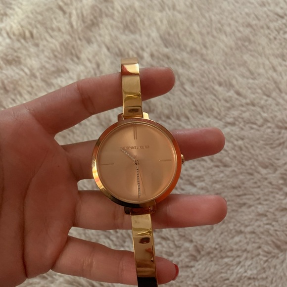 gold MK watch main image 3